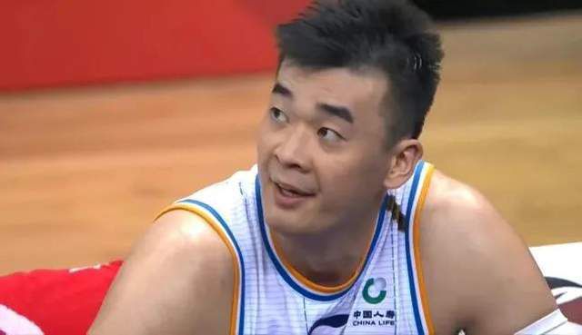 我发自内心地憎恶她的堕落、自我放纵和对人的亲狎态度，我对她这个人实在不敢恭维。